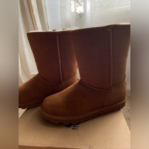 NWT Bearpaw Elle Short Hickory Boots W9 - Picture 3 of 6